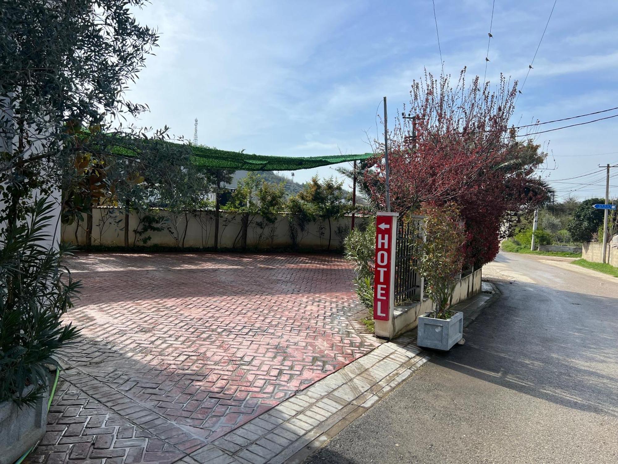 Veranda Hotel 3*